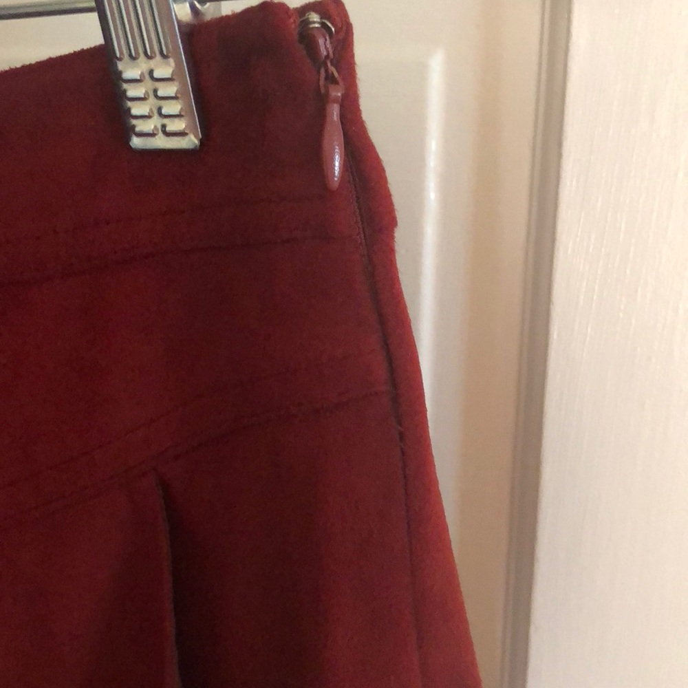 Mini skirt - Picture 2 of 3